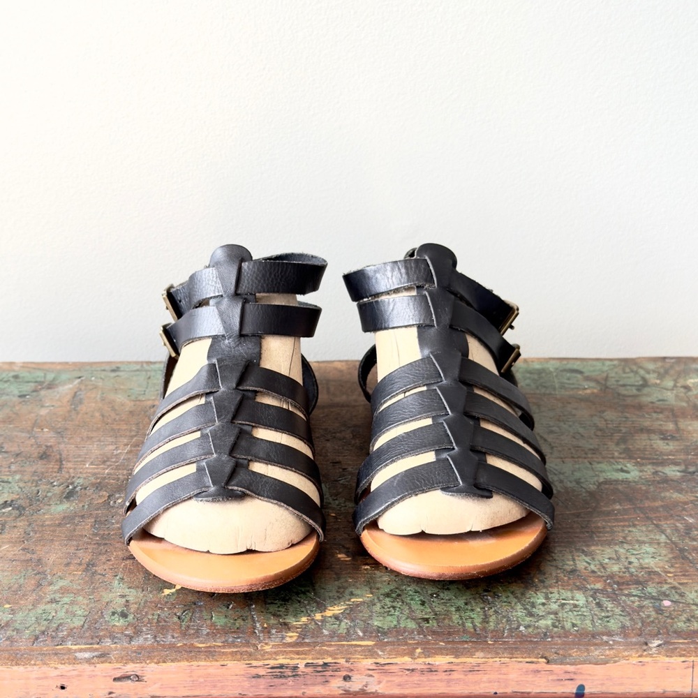 Barneys New York Black Leather Sandals EU 38
